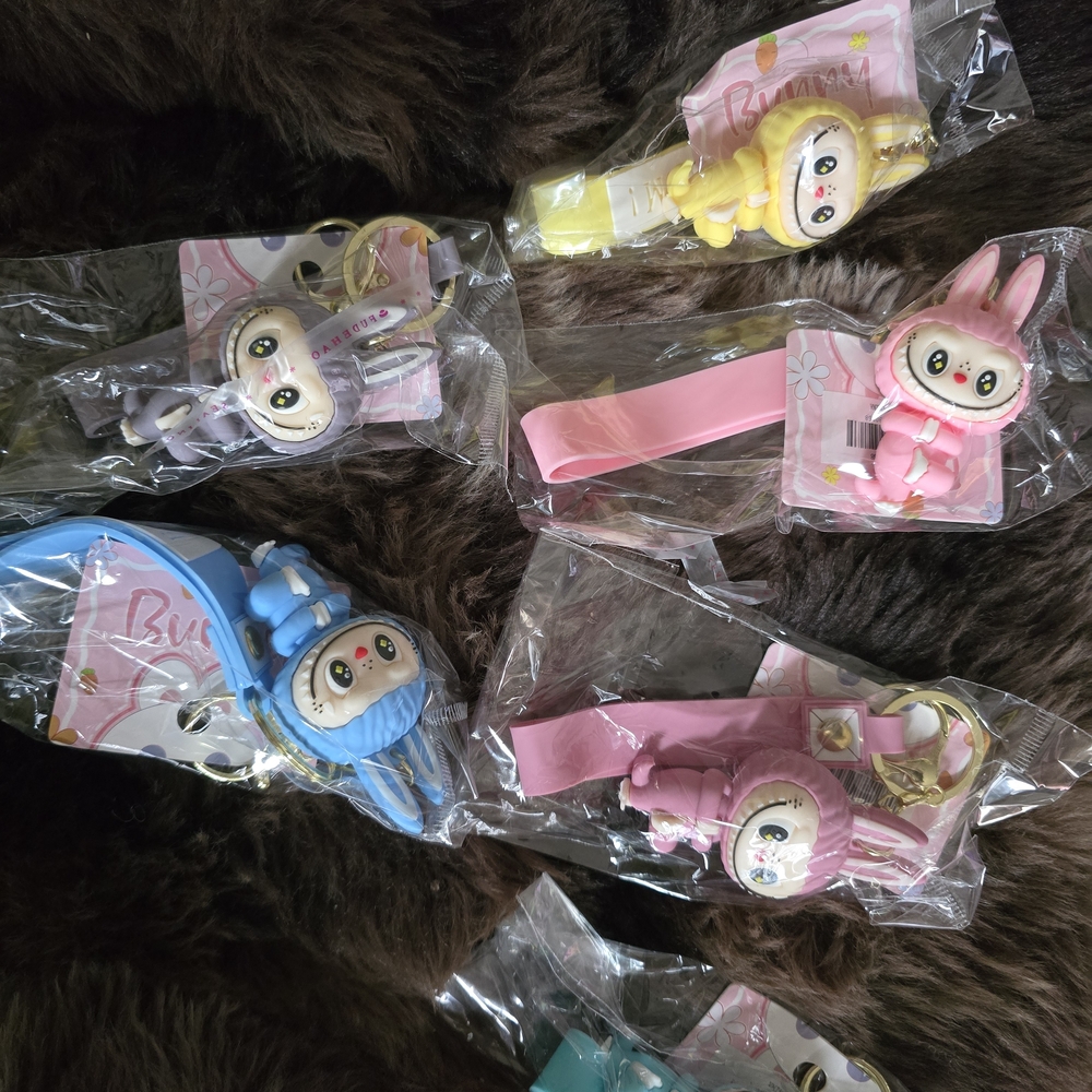 LABUBU YOGA KEYCHAINS
